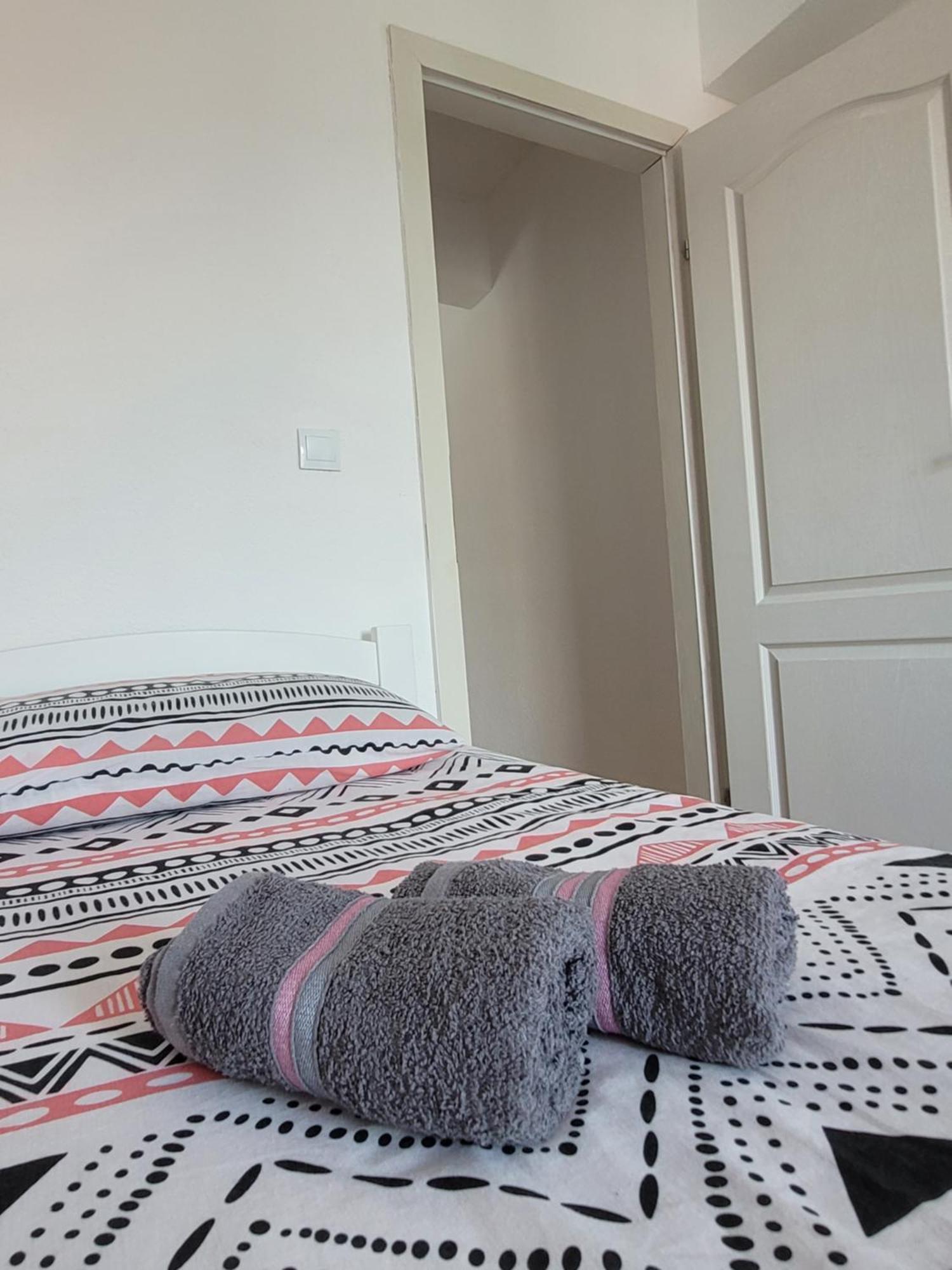 Apartmani Elegance Tuzla Exterior foto